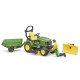 Záhradník s traktorou kosačkou John Deere s prívesom 1:16 62104