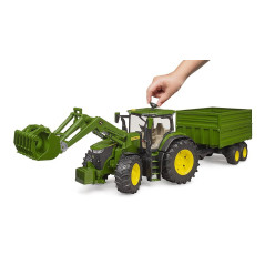 BRUDER Traktor John Deere 7R350 s predným nakladačom a tandemovým prívesom / 03155