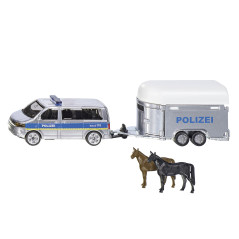 Policajná dodávka s prívesom na prepravu koní a 2 koníkmi  / 2310